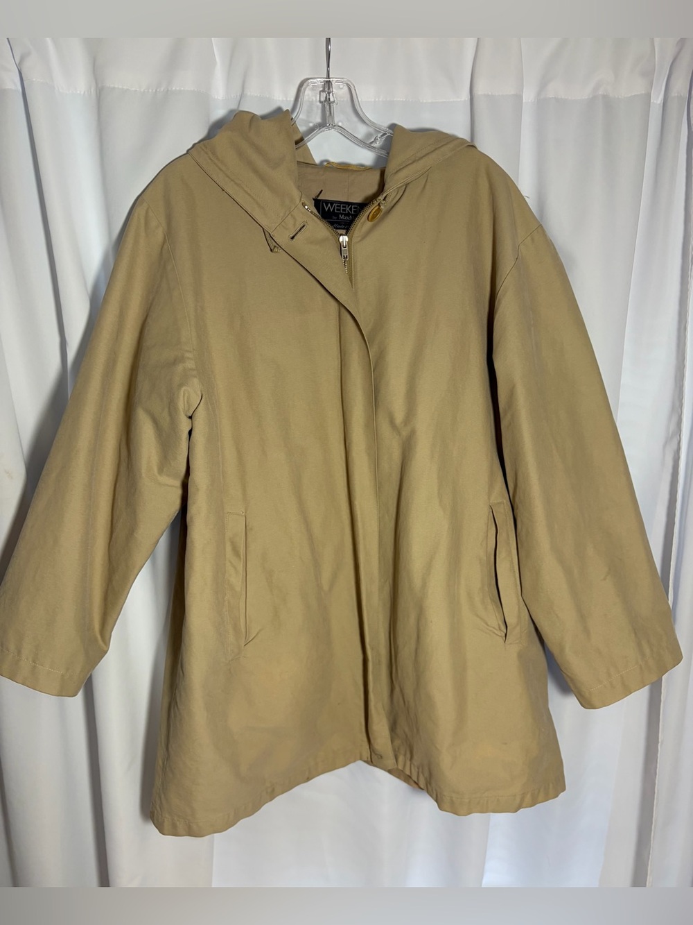 WEEKEND By MaxMara Beige Jacket with Hood size 8